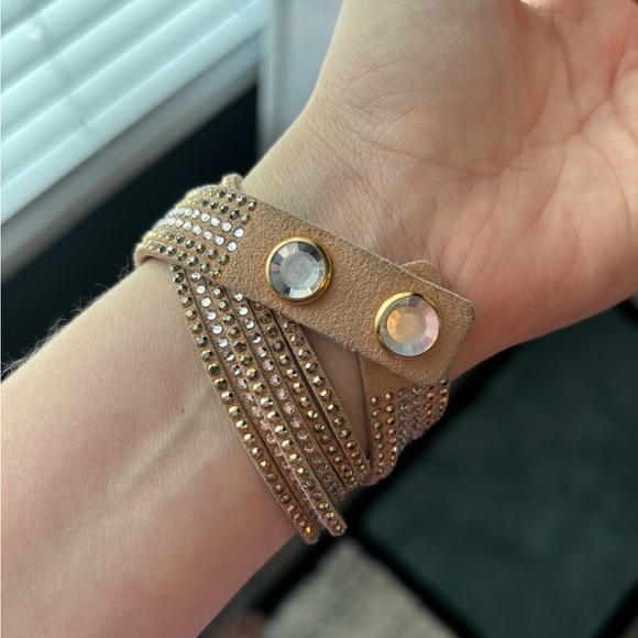 Swarovski Slake Bracelet- tan - Picture 2 of 5